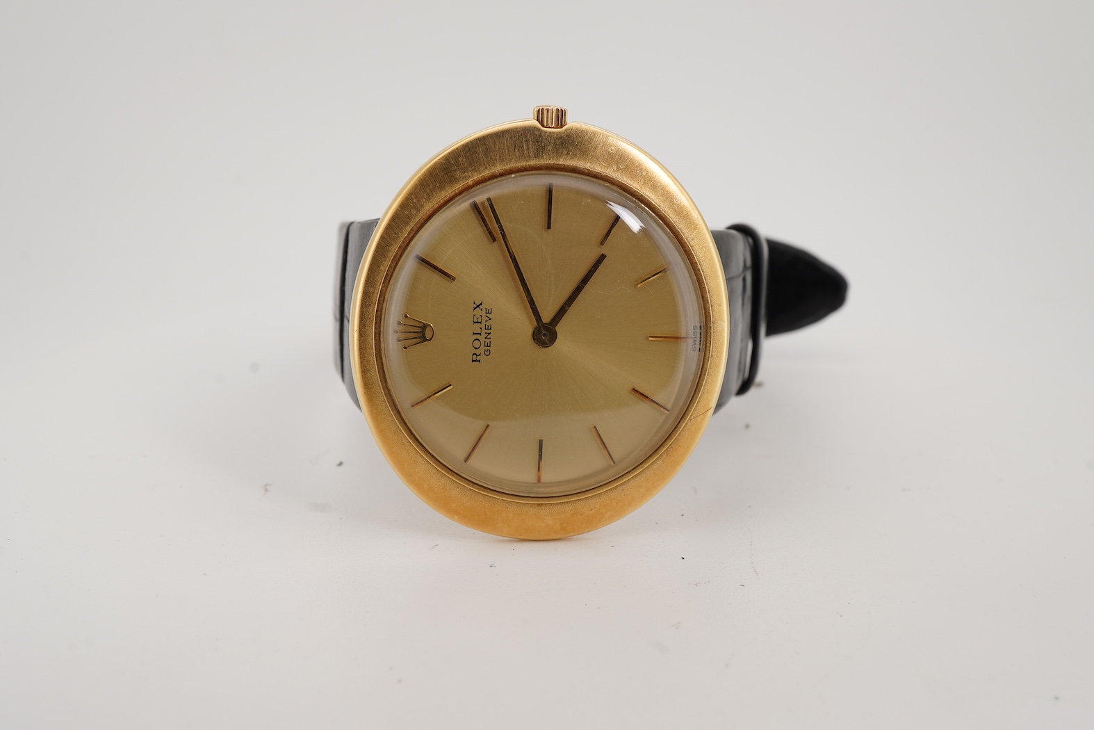 A gentleman's late 1960's 18ct gold Rolex manual wind dress wrist watch